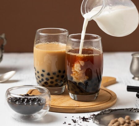 紅茶拿鐵真的能發奶嗎？一次搞懂對奶量的影響