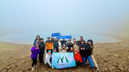 亞尼活力與台北奇萊扶輪社攜手「曙光計畫」陪伴少年，並以品牌長期深耕的專業能力，為登山歷程提供關鍵守護