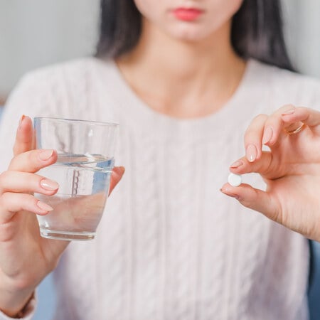 擔心退奶藥有副作用？專家教你「自然退奶」3大關鍵，不吃藥也能無痛離乳！