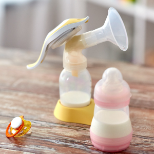 【哺乳媽媽擠奶時間表】衝奶量追奶如何調整擠奶時間？