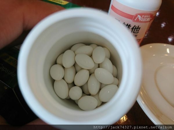 紐萊特液態鈣膠囊