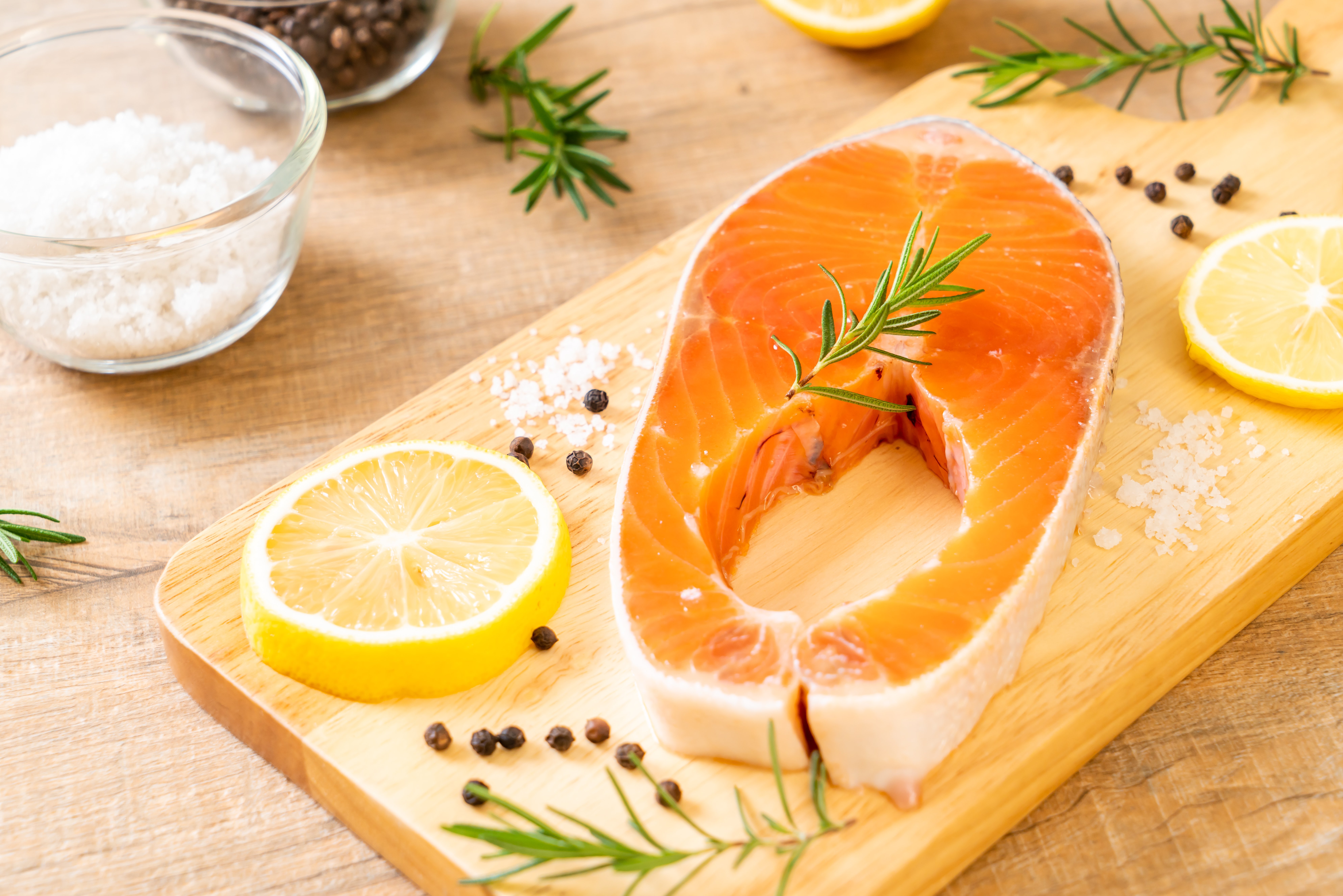 fresh-raw-salmon-fillet-steak